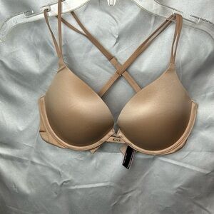 Victoria’s Secret push up 32D